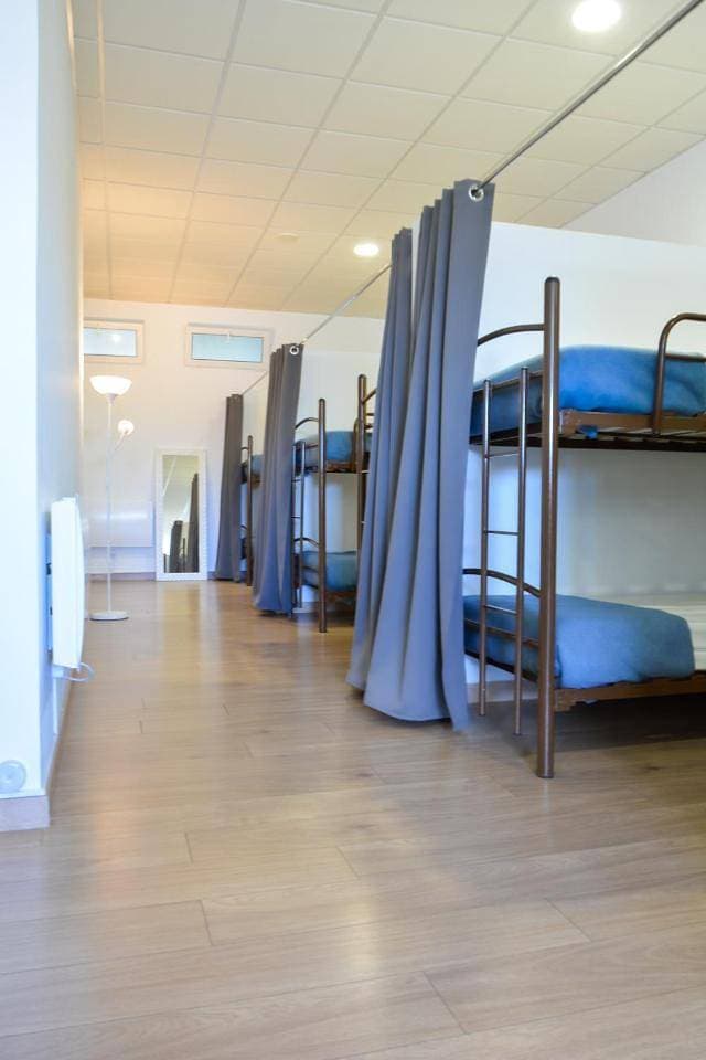 Foto 8 von 8: Mixed Dormitory Room