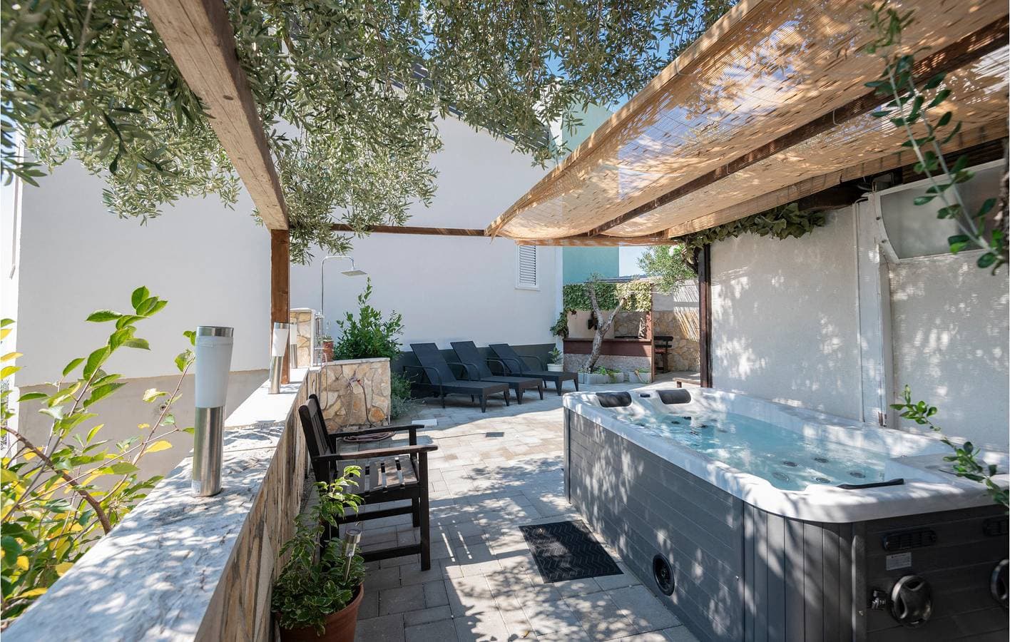 Foto 9 von 29: Gemütliche Ferienwohnung mit Terrasse, WLAN und Parkplatz in der Nähe der Küste von Makarska