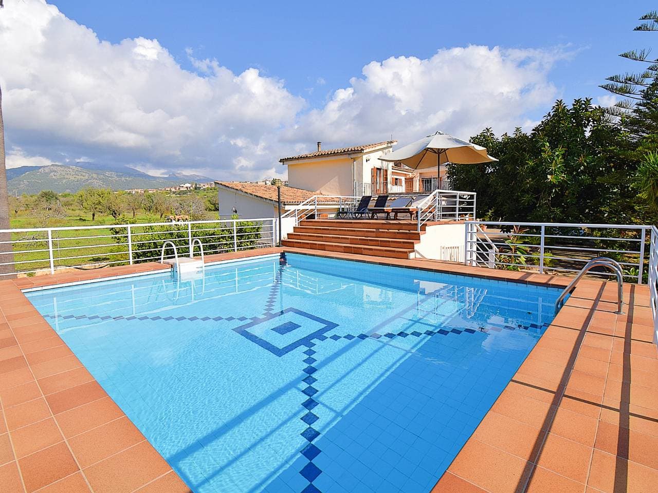 Foto 2 von 33: Charmantes Ferienhaus für 6 Personen in Campanet mit privatem Pool