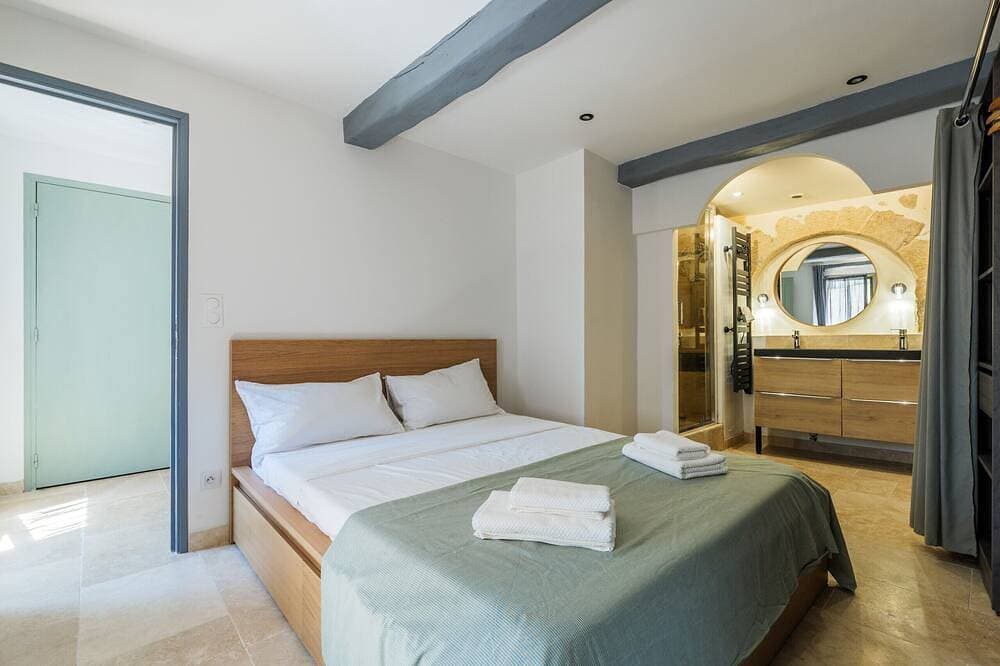 Foto 4 von 27: La Fontaine – Peaceful retreat in medieval Tourrettes-sur-Loup