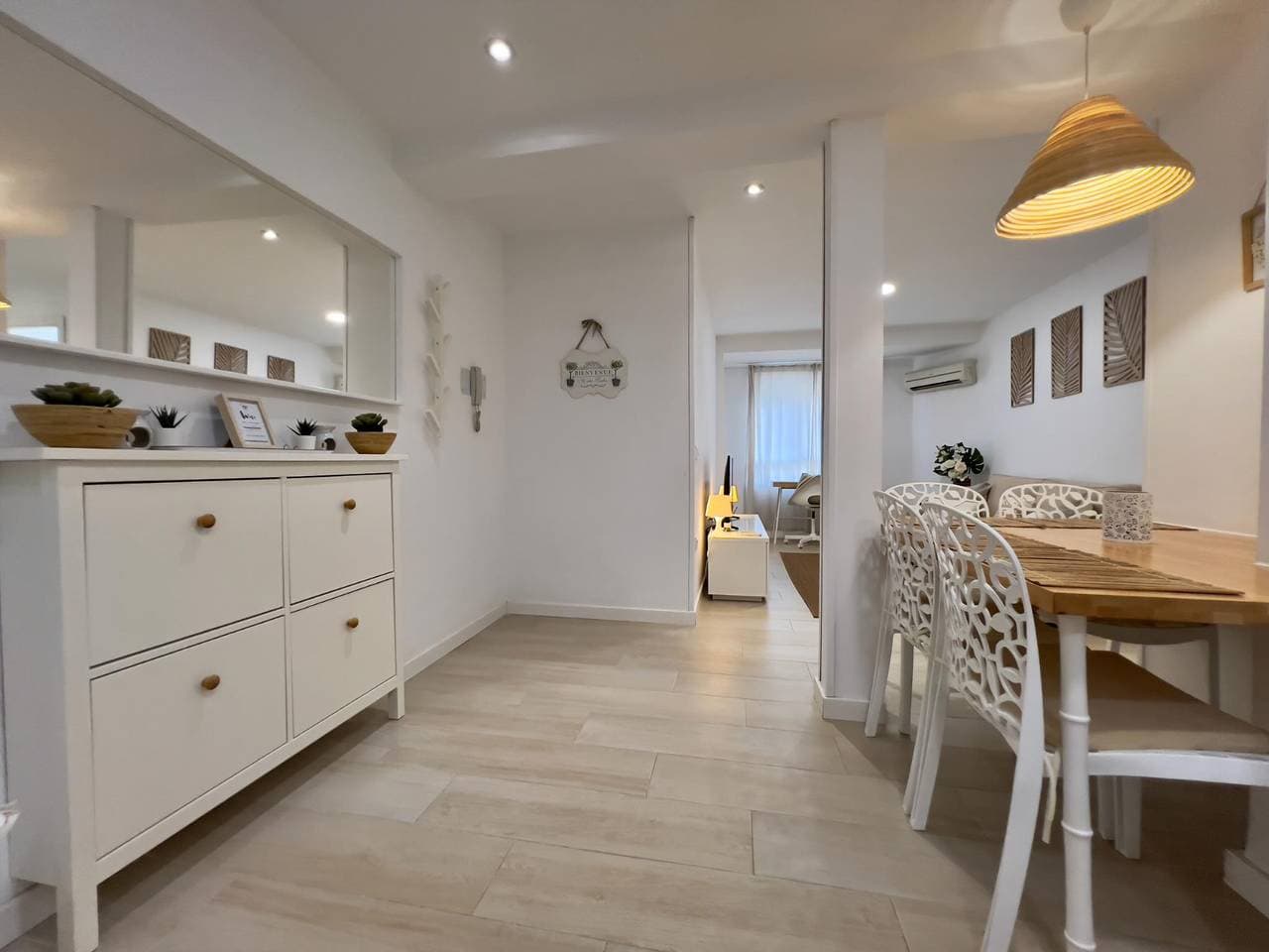 Foto 12 von 31: Ferienwohnung für 4 Personen mit Balkon