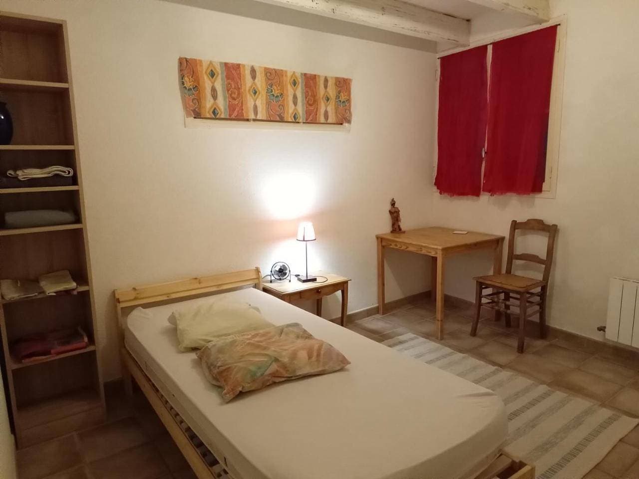 Foto 12 von 12: Two-Bedroom Apartment with City View