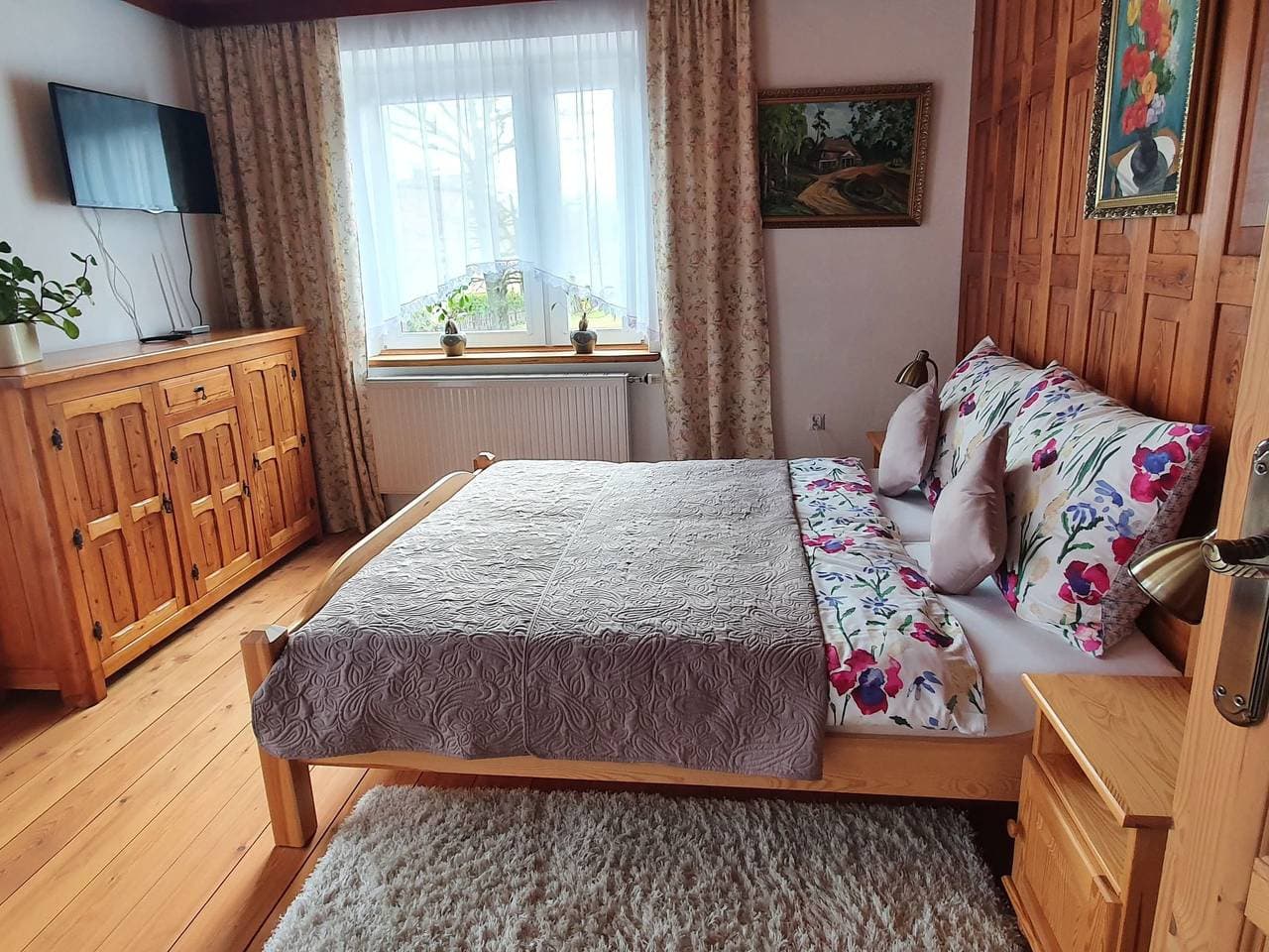 Foto 4 von 9: Wohnung "Larch Apartment"