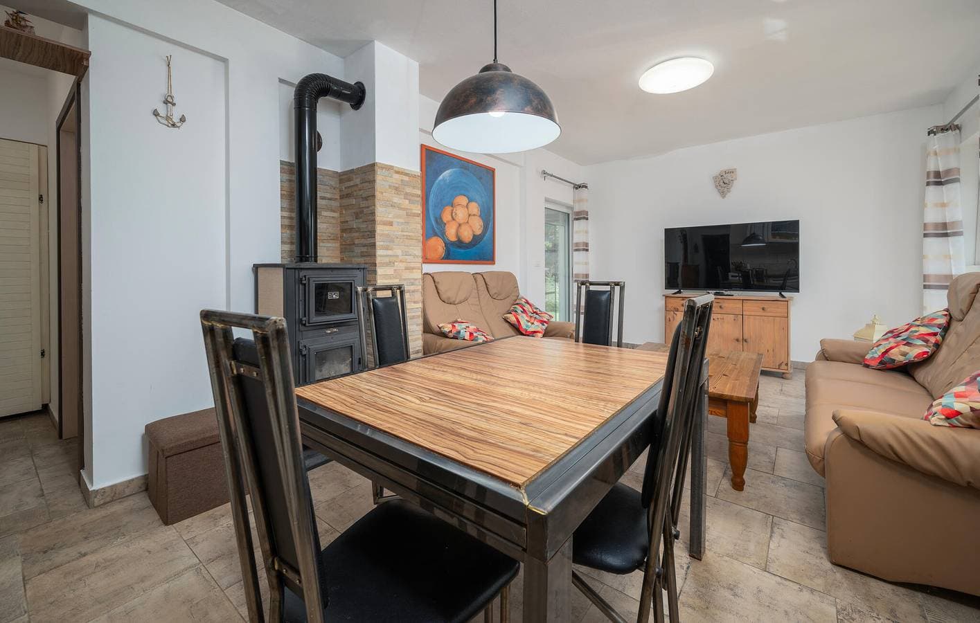 Foto 9 von 35: Geräumige 2-Zimmer-Wohnung mit Terrasse, Parkplatz und WLAN in Küstennähe