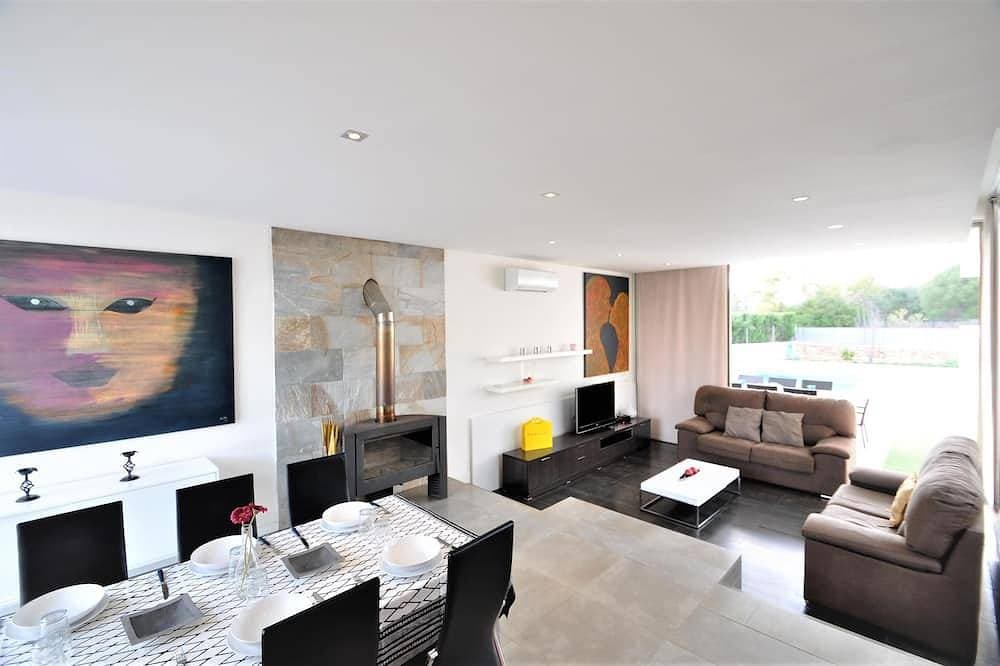 Foto 13 von 30: Moderne Villa in der Nähe von Golf und mit privatem Pool - Last minute offer Juni und Juli - Kostenloses WLAN