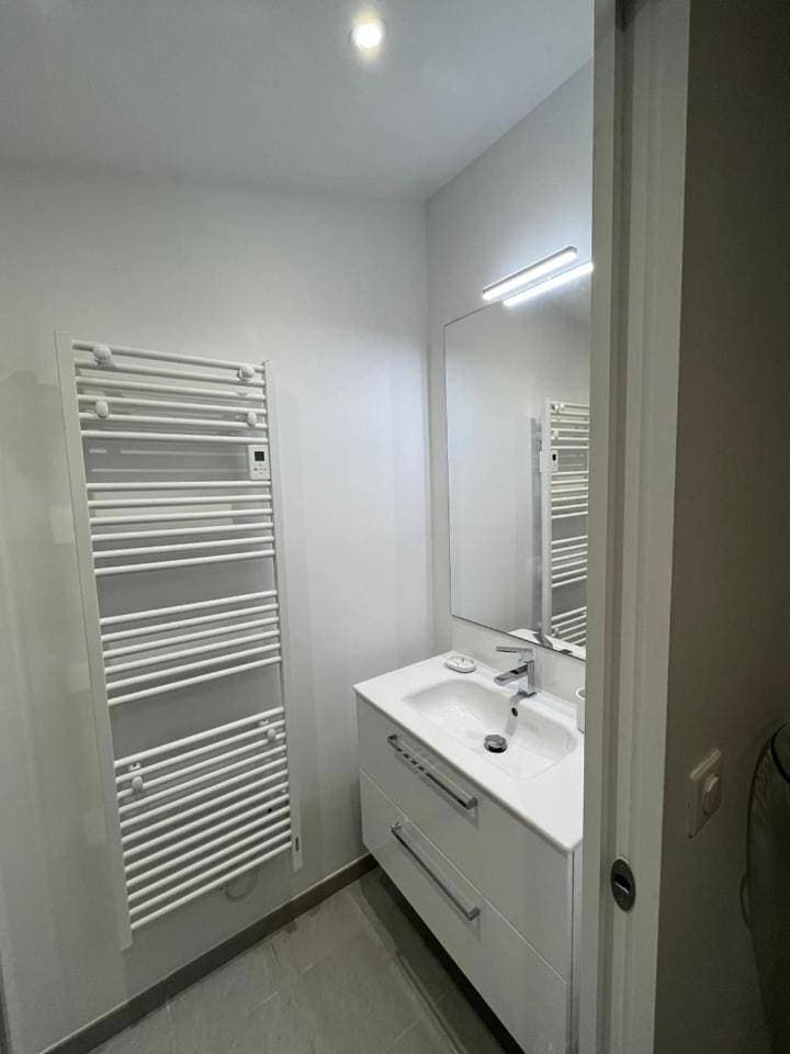 Foto 11 von 57: Three-Bedroom House