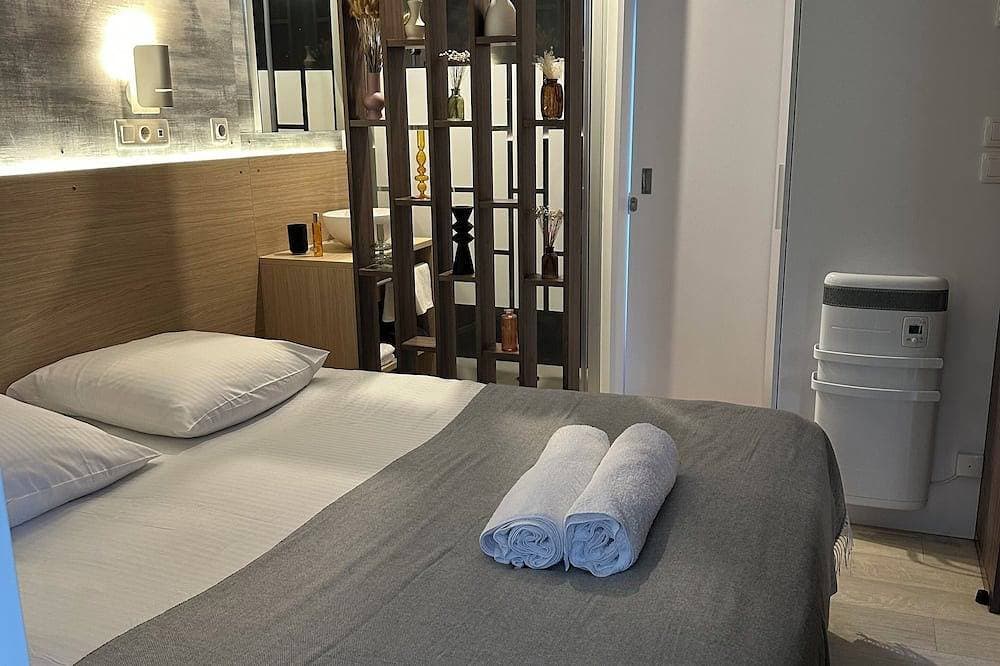 Foto 2 von 23: 6-person air-conditioned luxury bungalow with private Jacuzzi in enclosed garden