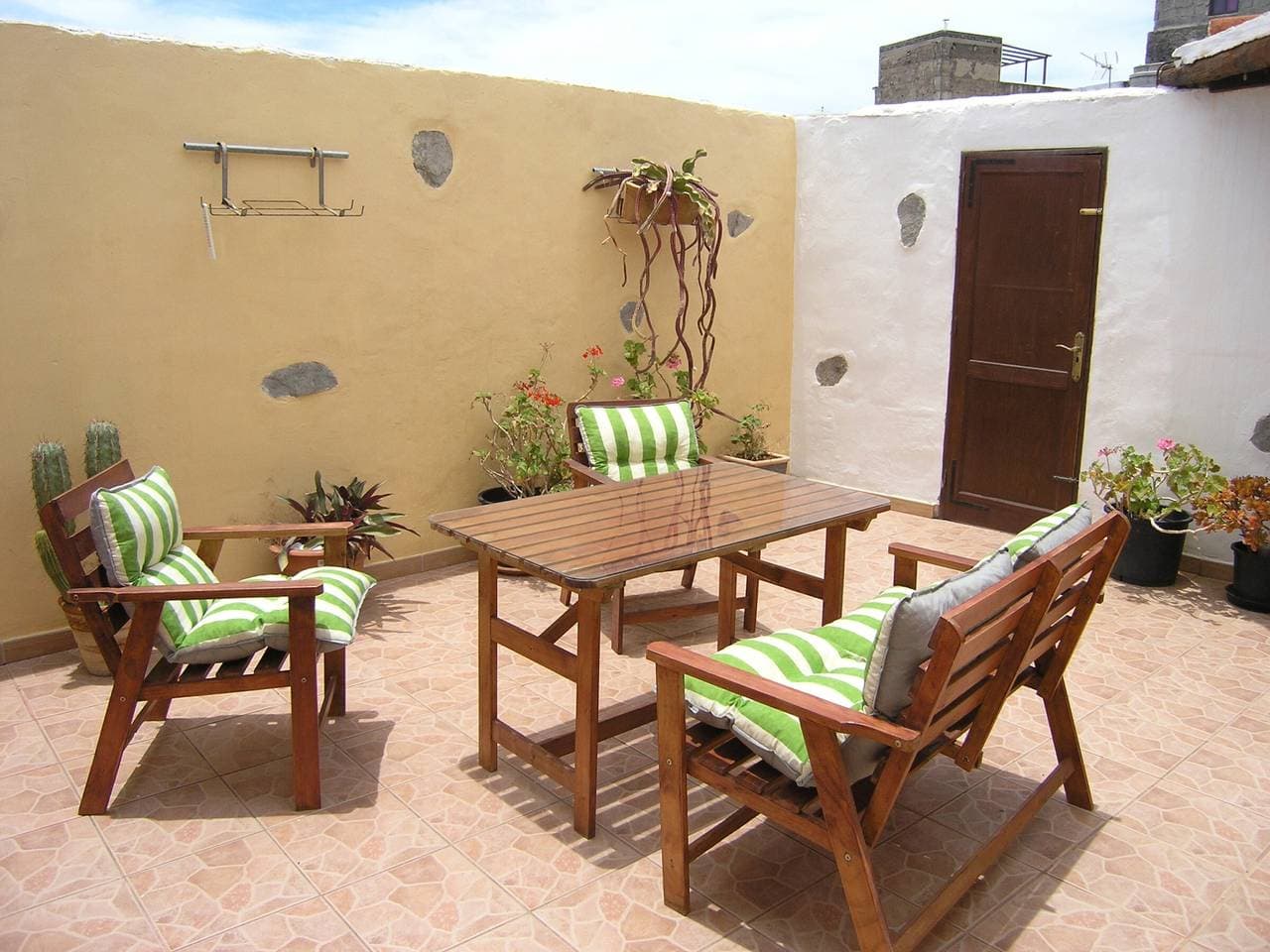 Charmante 2-Zimmer-Wohnung mit Patio, WIFI und ausgestatteter Küche in Agüimes 1