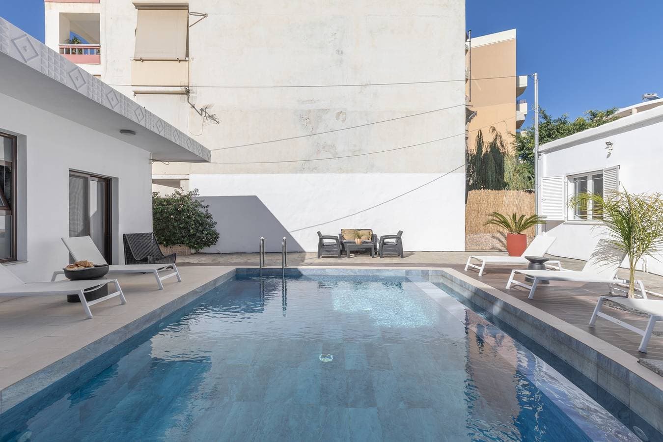 Foto 7 von 30: Ferienvilla 'Luxury 2 Bedroom Villa' mit Meerblick, WLAN und Klimaanlage