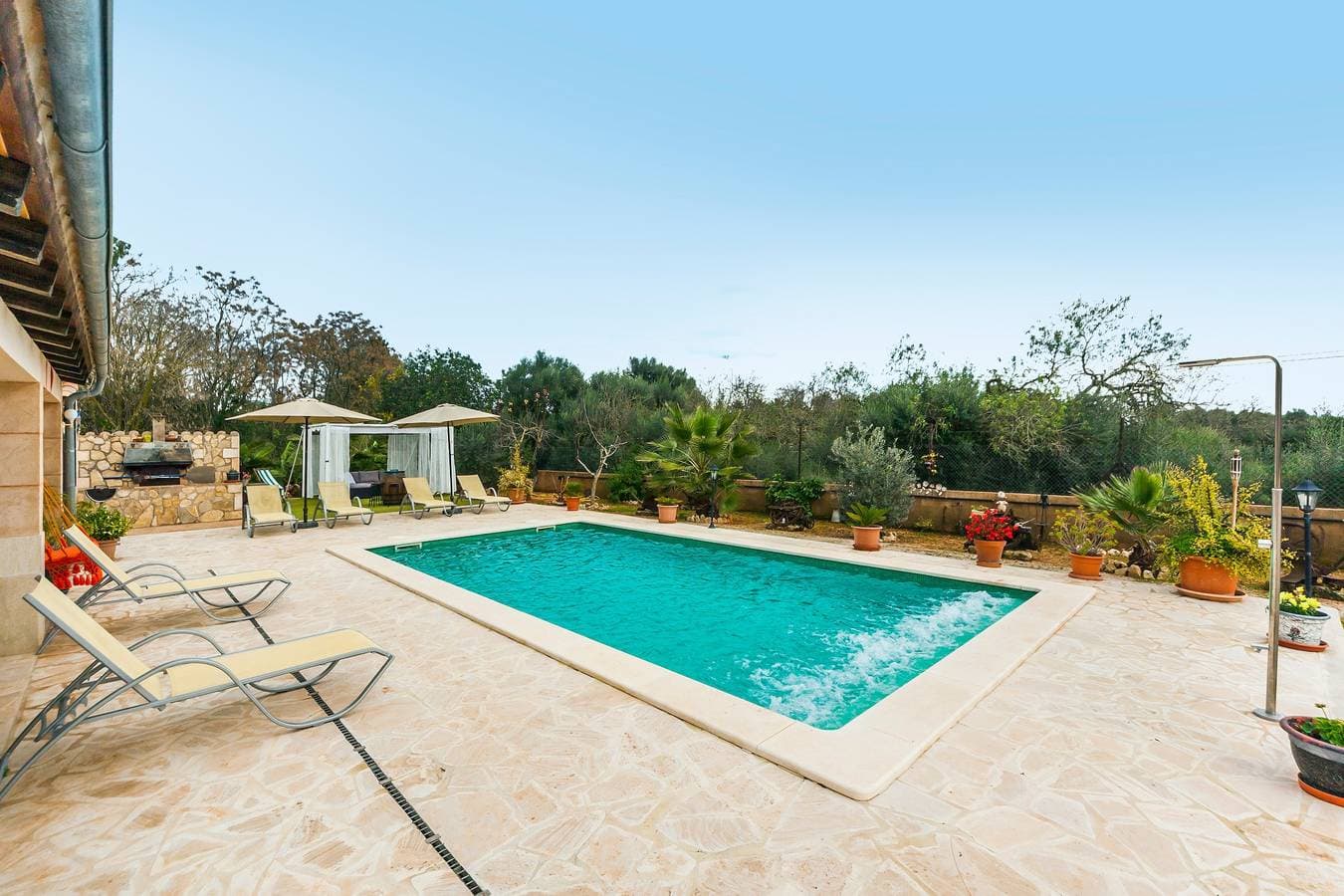 Foto 2 von 26: Eingebettet in die Natur und mit Pool - Finca Esplendor