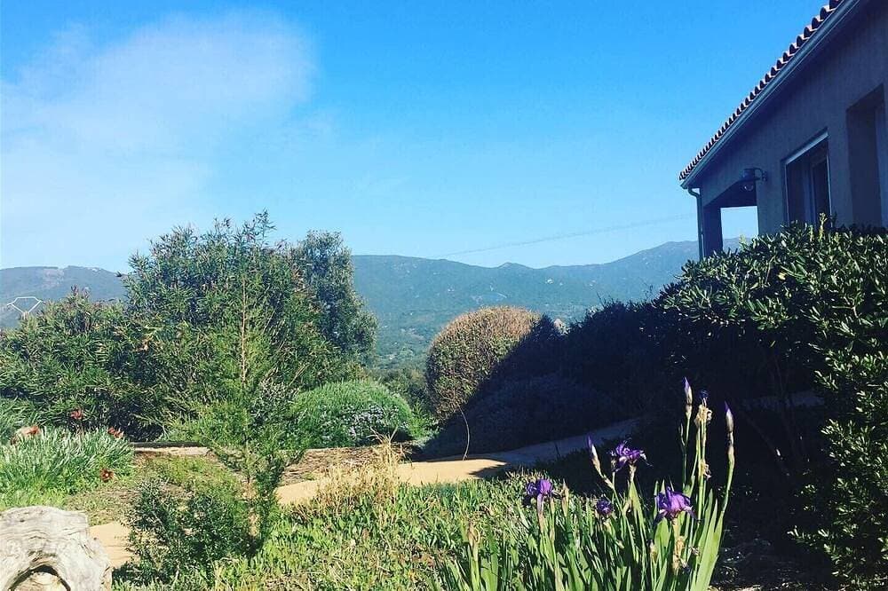 Foto 7 von 24: Villa in der Nähe von den Stränden des Golfs von Valinco, Catering 4 *