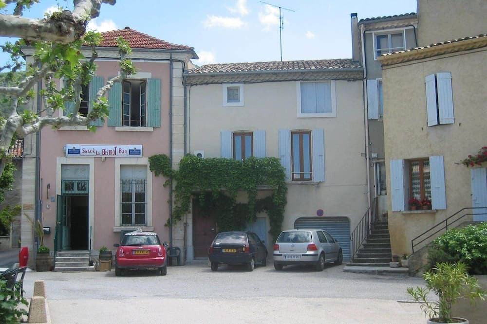 Foto 9 von 25: Wunderschön restauriertes provenzalisches Dorfhaus mit privater Südterrasse.