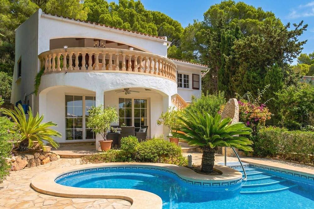 Mediterranes Ferienhaus mit schönem Meerblick in Costa de la Calma auf Mallorca 1