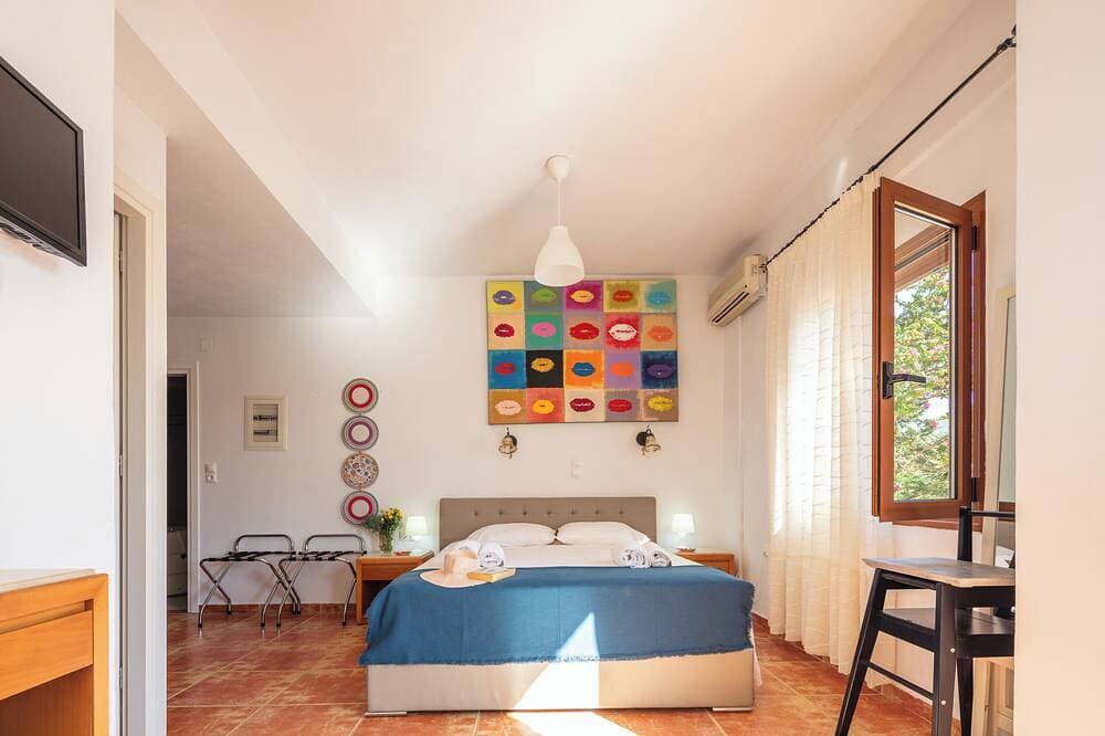 Foto 6 von 30: Villa Aliki – Sea Views & Just 750m from the Beach