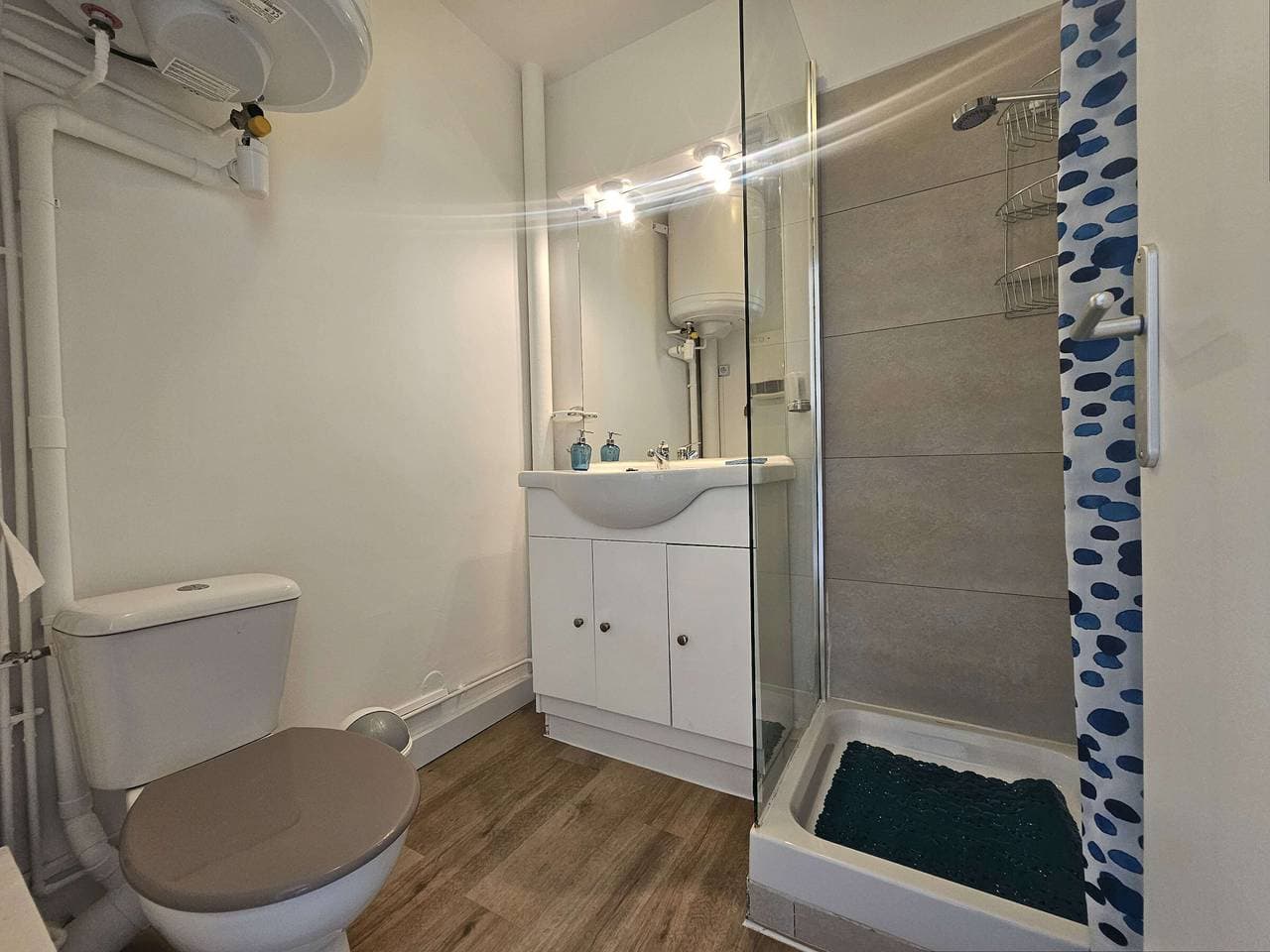 Foto 7 von 12: Gemütliches Studio mit Balkon, südlich ausgerichtet, in Balaruc-les-Bains, Nähe Therme