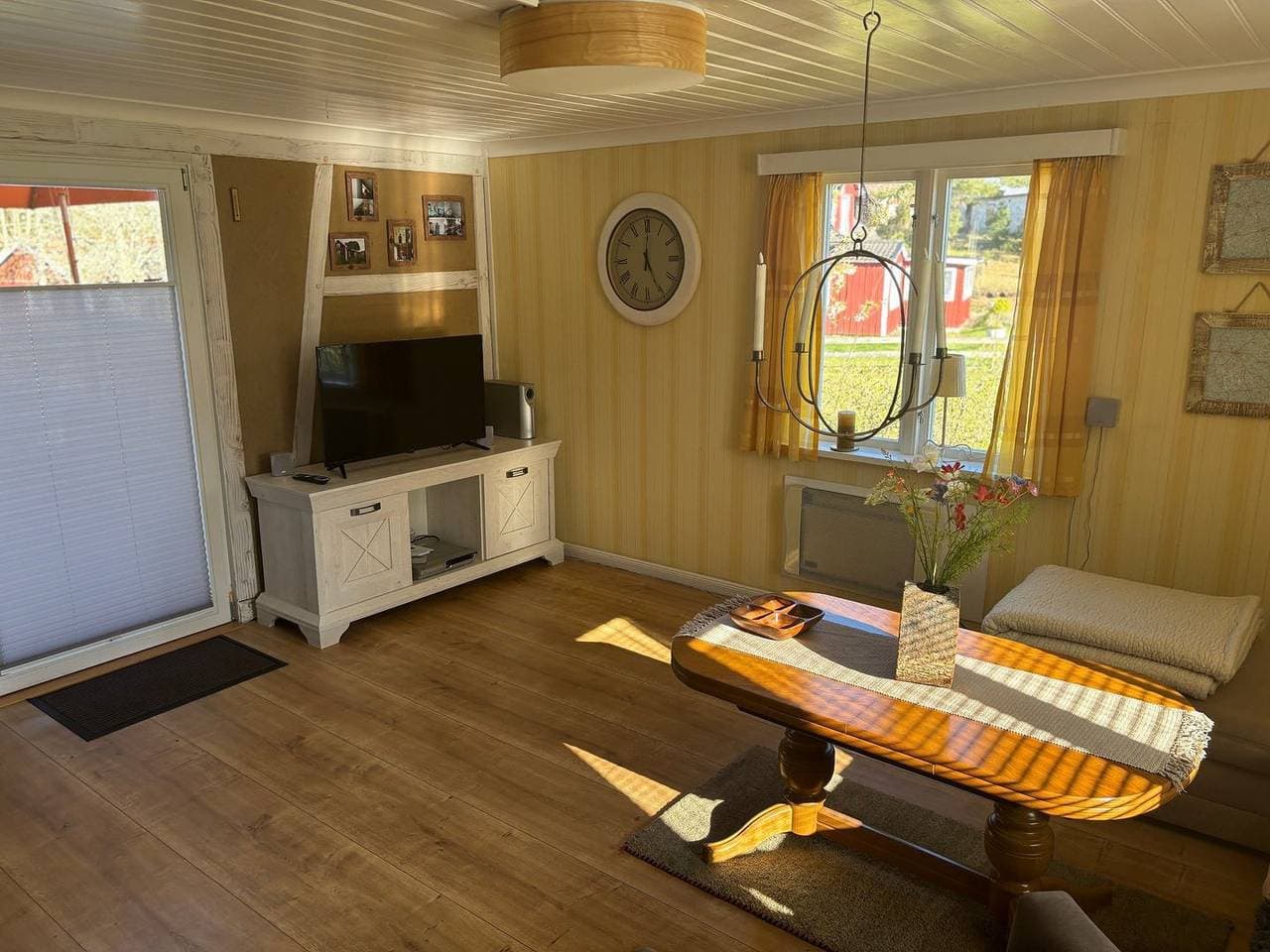 Foto 12 von 48: Hus Bockare in Småland – rotes Schwedenhaus mit Kamin & Garten für 5 Pers.