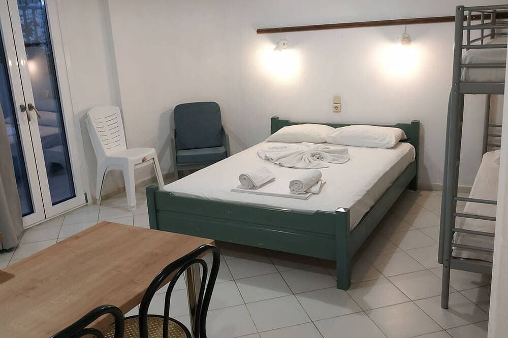 Foto 2 von 25: Renia Studios Economy Studio im Erdgeschoss für bis zu 4 Personen
