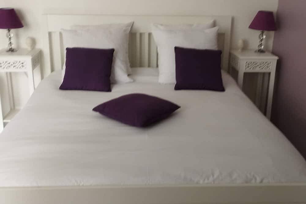 Foto 5 von 30: Bayeux, Appartement Le Clem's'right in the heart of town and tourist sites.