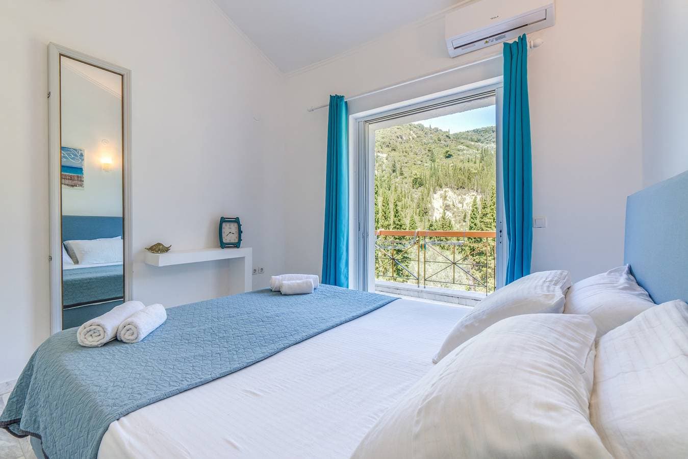 Foto 6 von 33: Apartment 'Doliva Anthi' mit privatem Whirlpool, Bergblick, WLAN und Klimaanlage