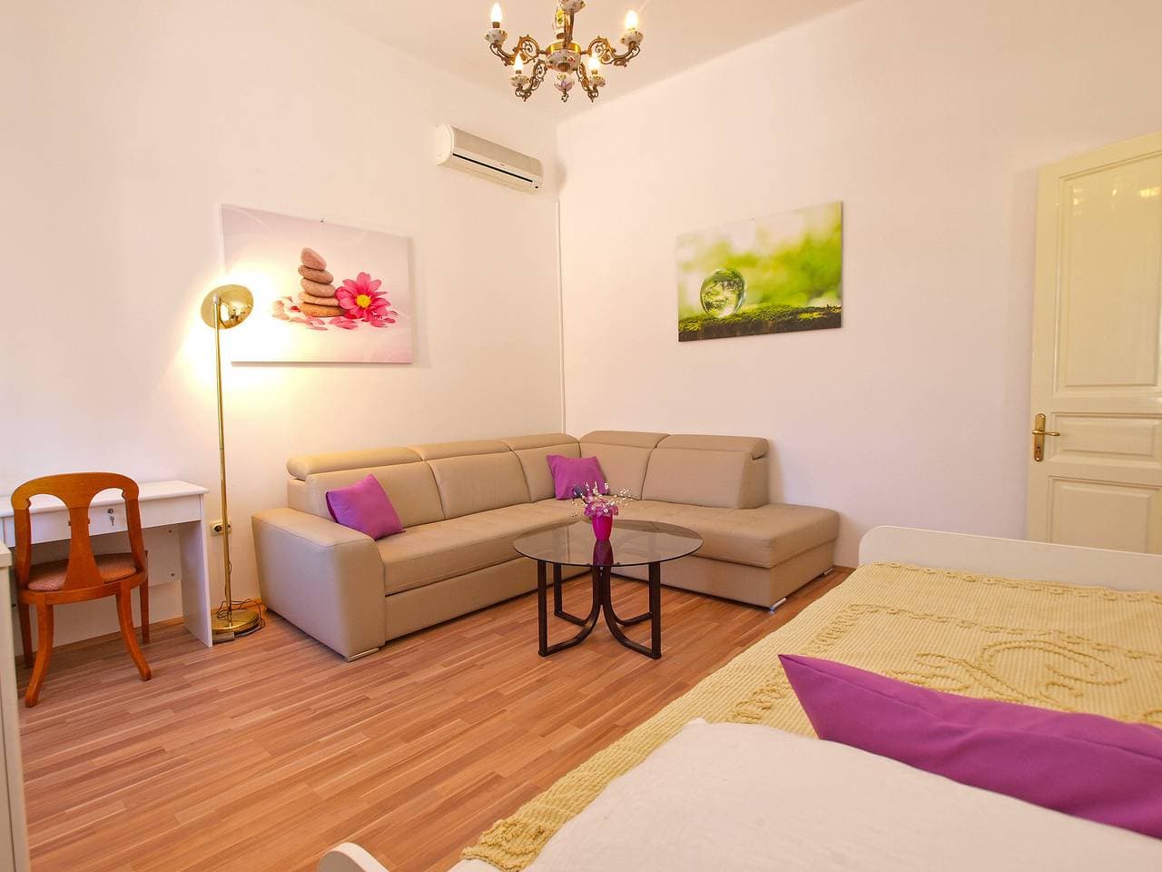 Foto 12 von 27: Ferienwohnung für 4 Personen mit Terrasse