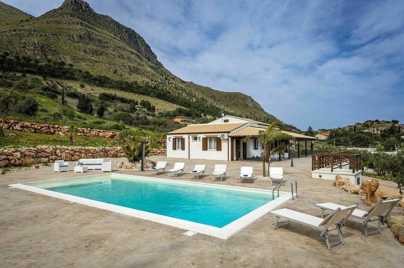 Foto 1 von 29: Villa für 8 Personen mit Pool