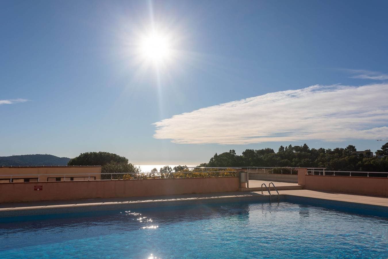 Foto 4 von 26: Appartement 'Sylvabelle' mit Meerblick, Gemeinschaftspool und privater Terrasse