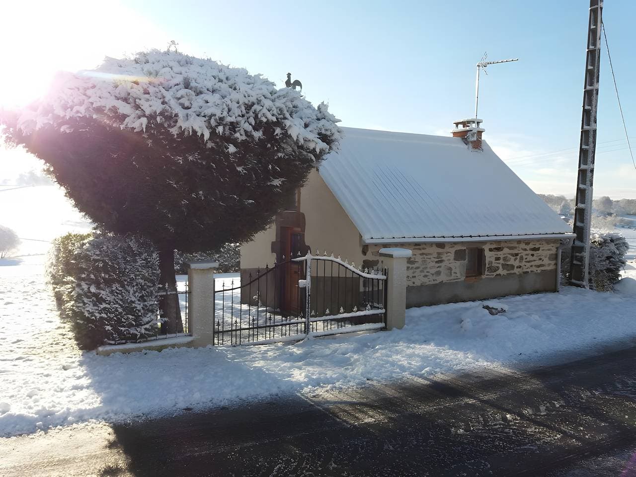 Foto 11 von 11: Petite Maisonnette Auvergnate mit Bergblick