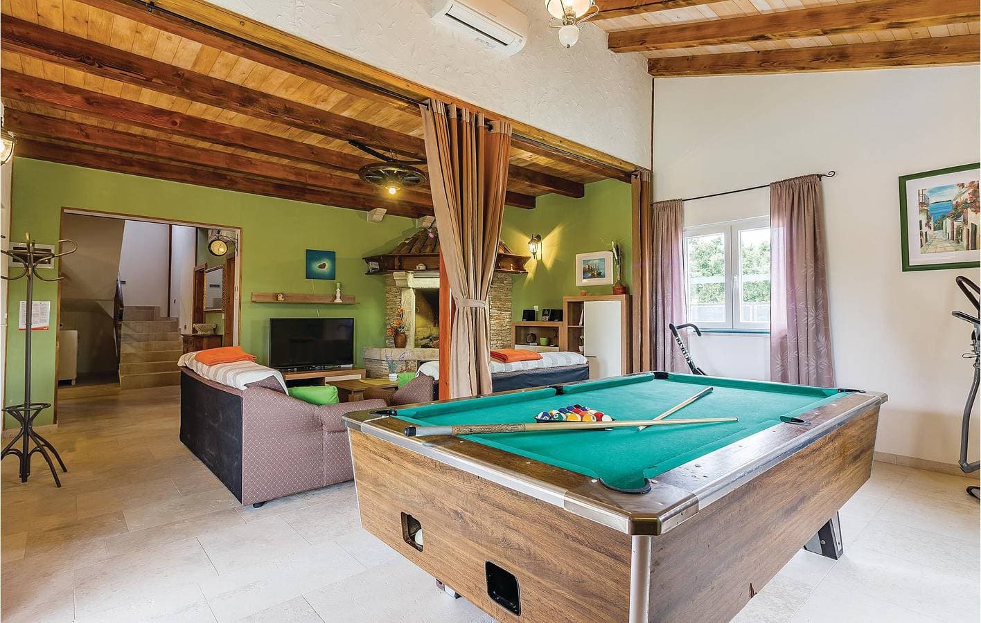 Foto 8 von 70: Geräumige 2-Zimmer-Wohnung mit Pool und Parkplatz – inklusive schnellem WLAN!