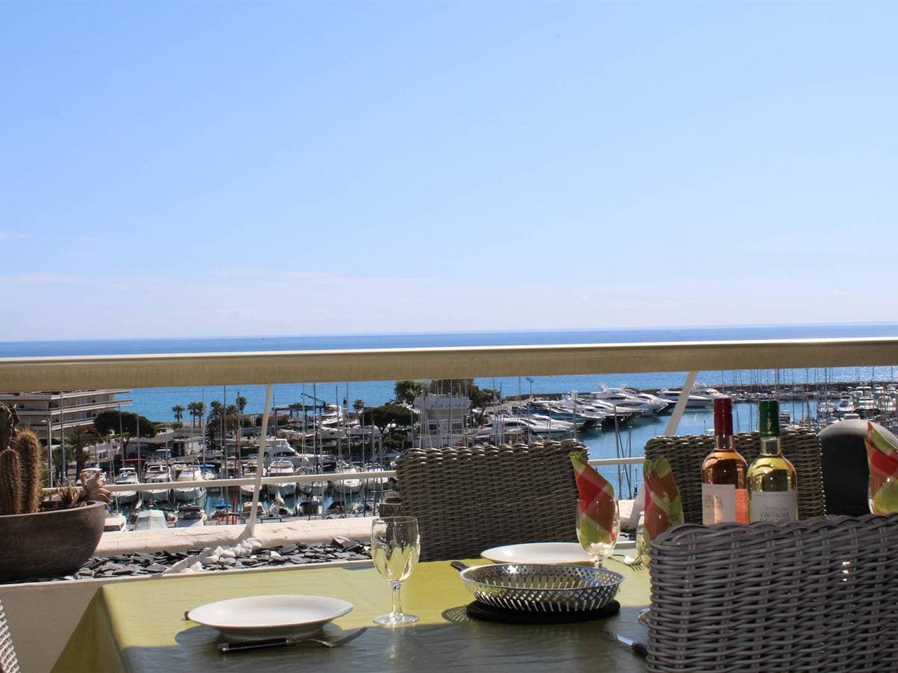 Foto 9 von 17: Modernes 2-Zimmer-Apt, Terrasse, Parkplatz, Villeneuve-Loubet Plage