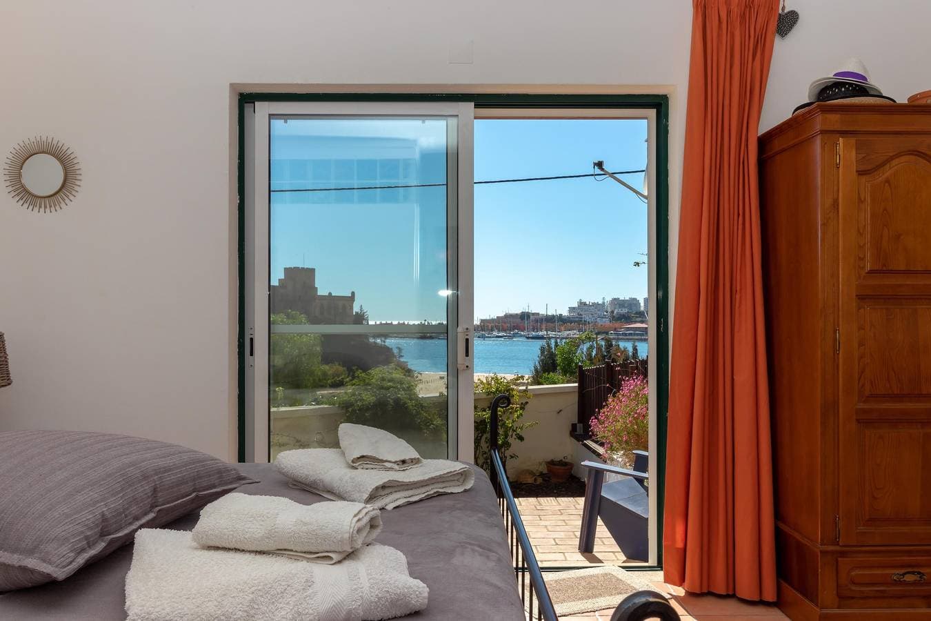 Foto 10 von 41: Ferienhaus für 4 Personen mit Meerblick