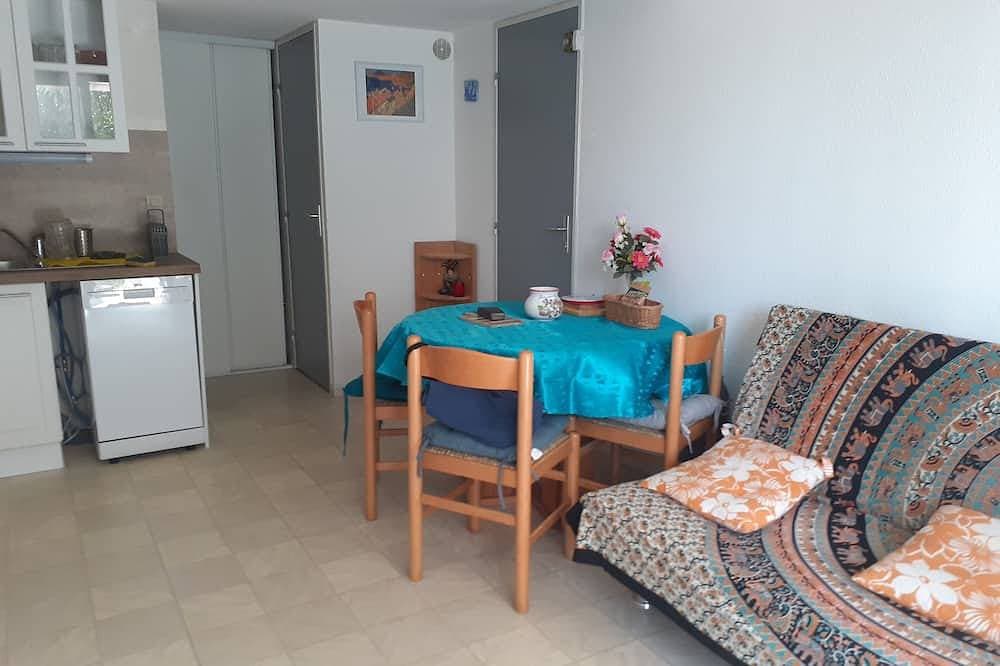 Foto 9 von 15: In residence with swimming pool, renovated house sleeps 5