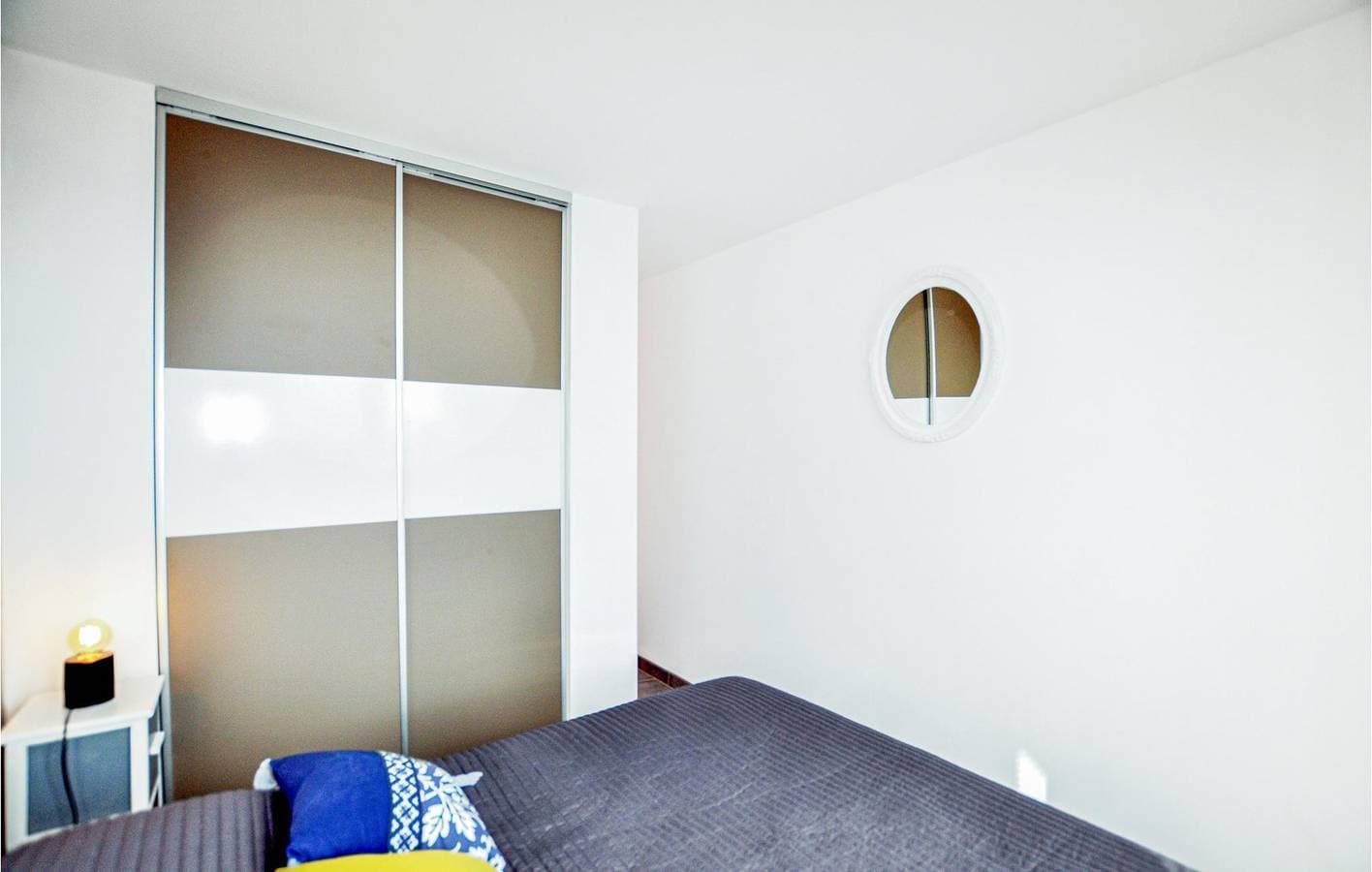 Foto 11 von 15: Apartment mit Meerblick, 200m zum Strand - WiFi, TV & Mehr
