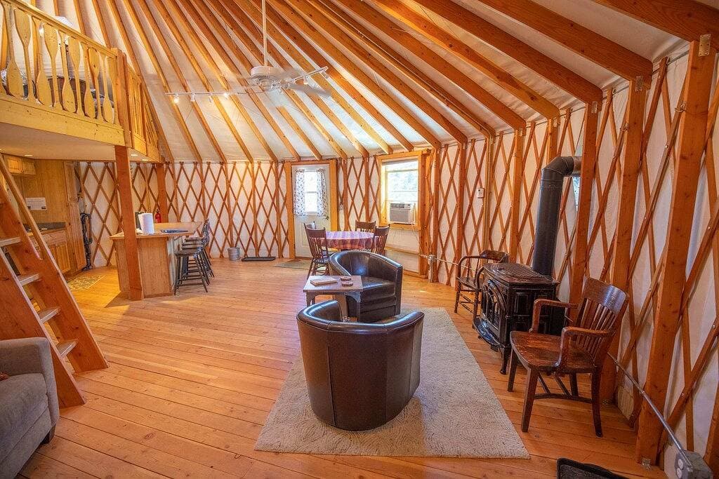 Foto 2 von 18: Die Burg Yurt, Perfekt Philips Wochenende für Skifahren, Angeln oder einfach nur hängen
