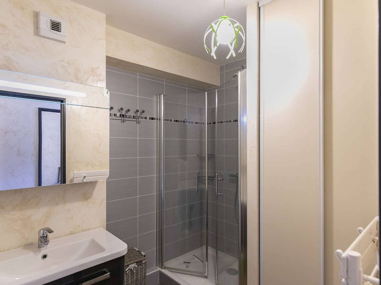 Foto 5 von 10: Schöne Whg 4 Pers, Terrasse, privater Parkplatz, nahe Skigebiet und Thermen