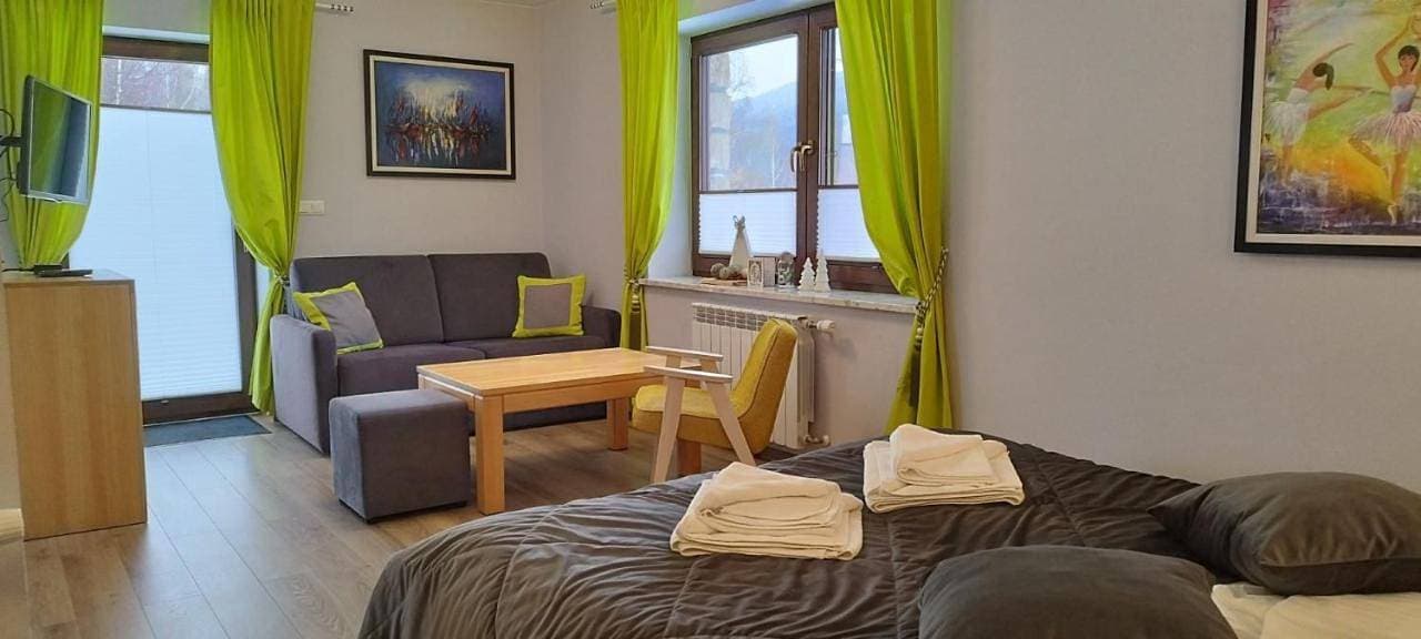 Foto 2 von 18: Two-Bedroom Apartment