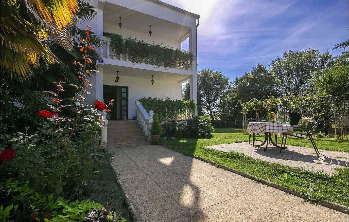 Foto 10 von 35: Gemütliche 100 m² große Wohnung mit Terrasse, WLAN und Parkplatz in der Nähe des Stadtzentrums