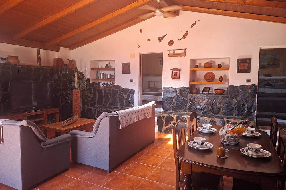 Foto 12 von 30: Tolles kanarisches typisches Haus mit Außenpool und WLAN