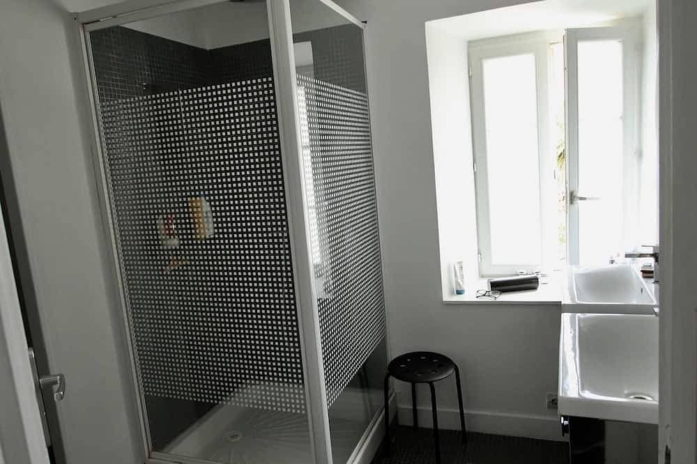 Foto 9 von 21: Haus mit Pool und Garten, 4 Schlafzimmer, 8 Personen, großes Wohnzimmer, 2 Badezimmer