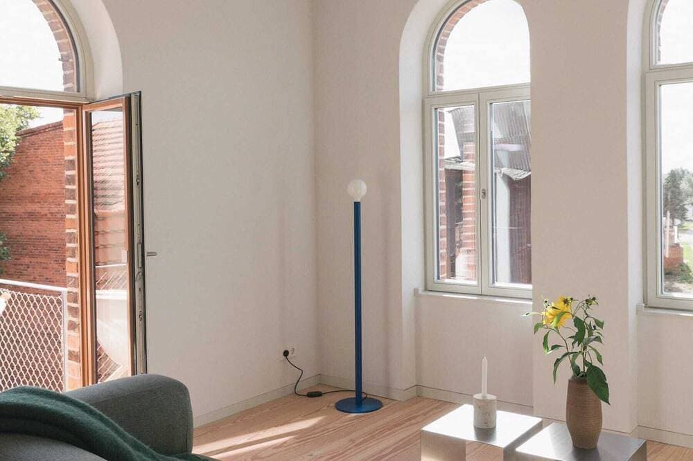 Maisonette: Ostbalkon und Maisonette im Turm 1