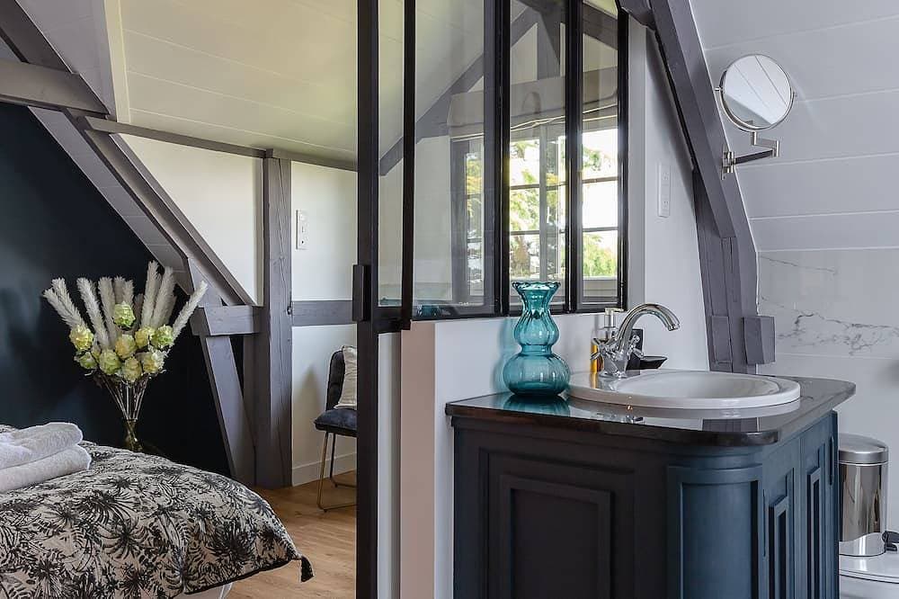 Foto 4 von 22: L'Atelier de La Maison Saint Léonard- hübsches Gemeinschaftsgarten-Honfleur