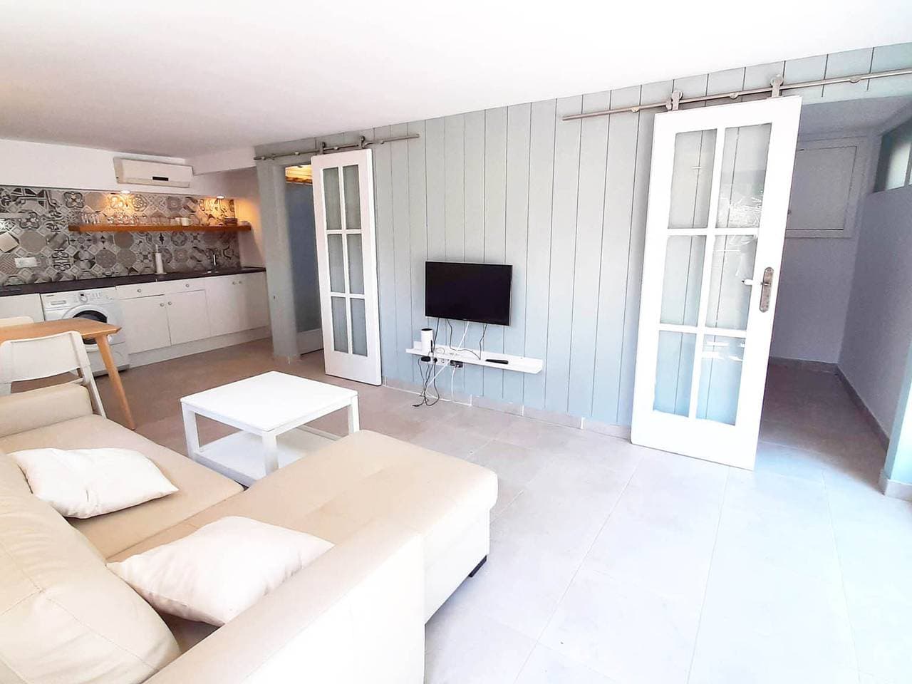 Foto 2 von 13: Appartement rénové à Llafranc, 5 pers, terrasse, lave-linge, à 200m de la mer
