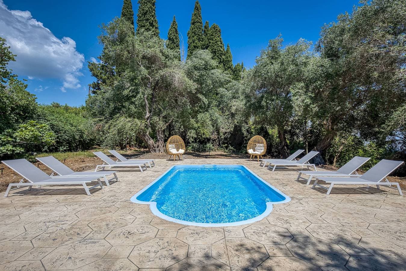 Foto 6 von 62: Villa für 8 Personen mit Pool