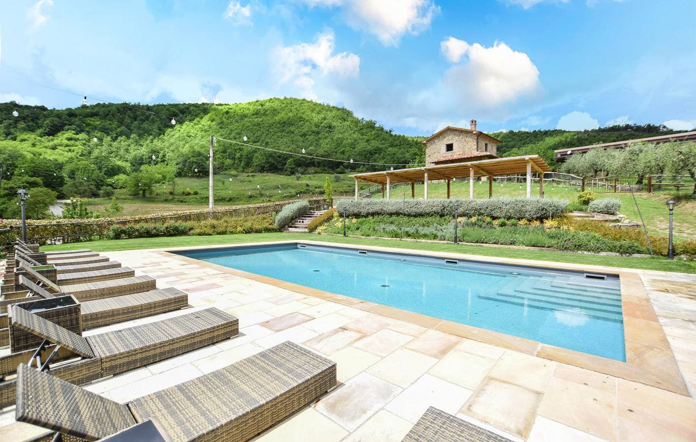 Foto 3 von 37: Gemütliche 315 m² große Wohnung mit Pool und Garten, 1 km vom Tiber entfernt