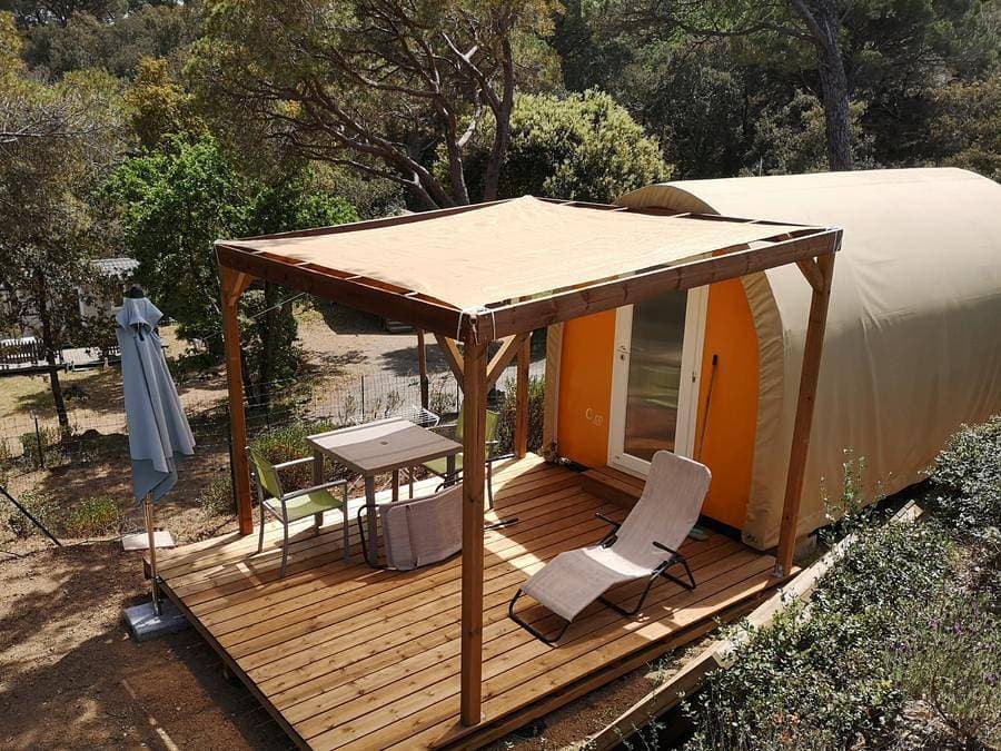 Foto 4 von 43: Camping Les Lauriers Roses - Unterkunft 2 personen - Coco Sweet Duo (ohne Sanitäranlagen)