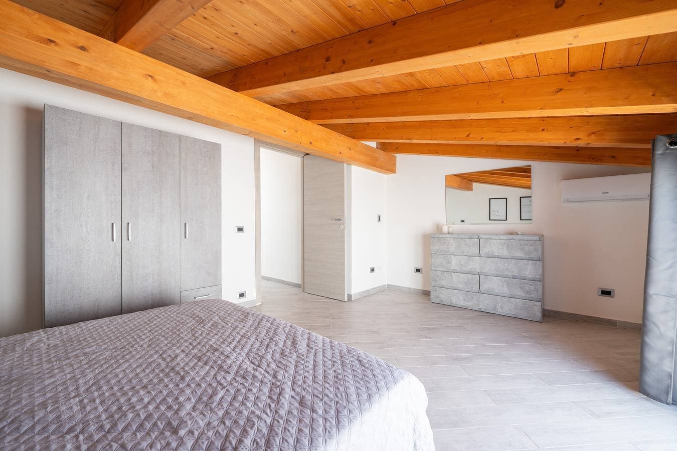 Foto 11 von 24: Ferienhaus 'Meerblick' mit Meerblick, WLAN und Klimaanlage