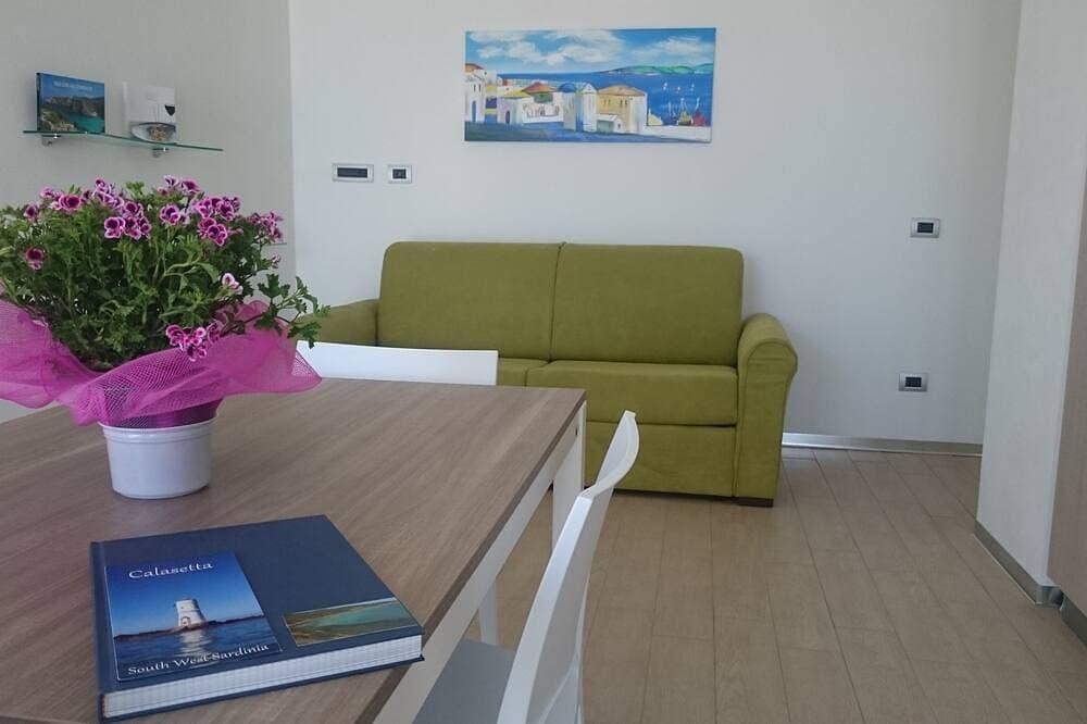 Bei 260 Meter vom Strand entfernt, neue Wohnung mit Veranda mit Blick auf das Meer und Dienstleistun... 1