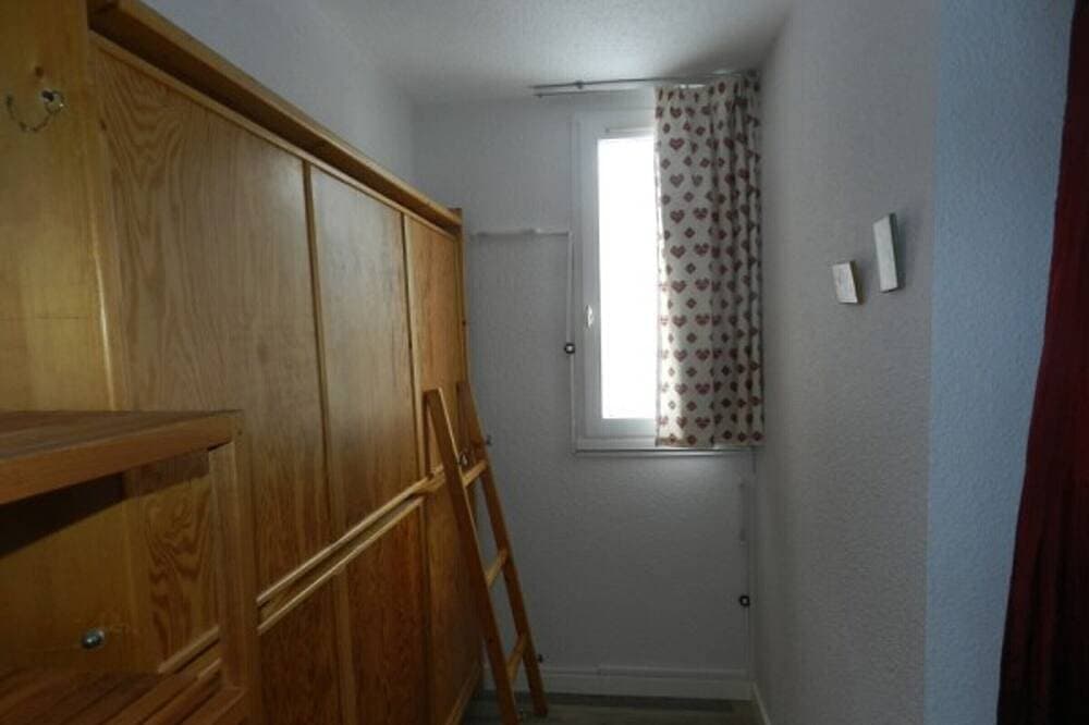 Foto 8 von 9: Studiocabine 100m von den Pisten - Balkon - Skiraum