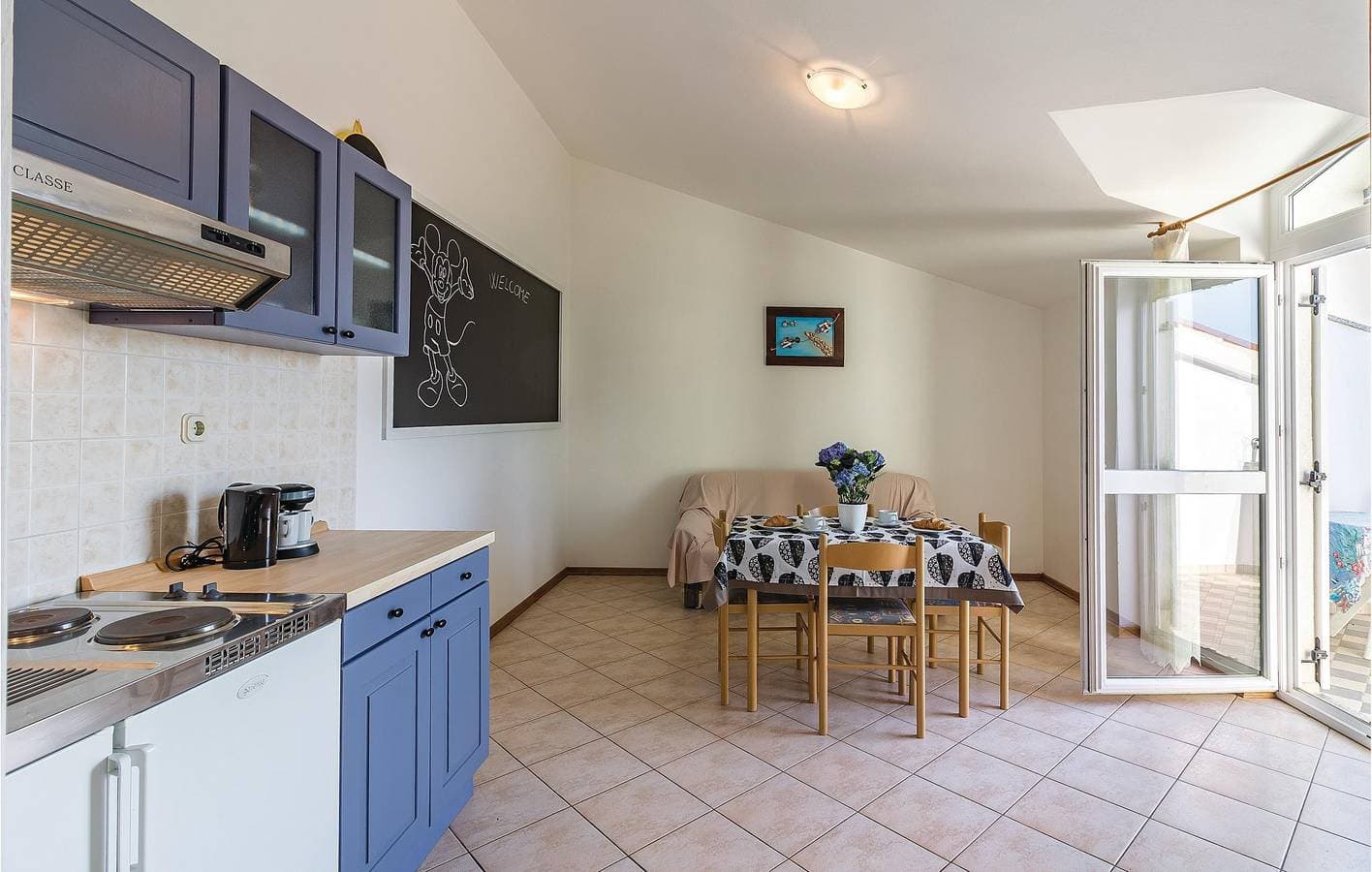 Foto 3 von 22: Gemütliches Apartment mit Meerblick, Terrasse, WLAN und Parkplatz – 1 km vom FKK-Strand entfernt