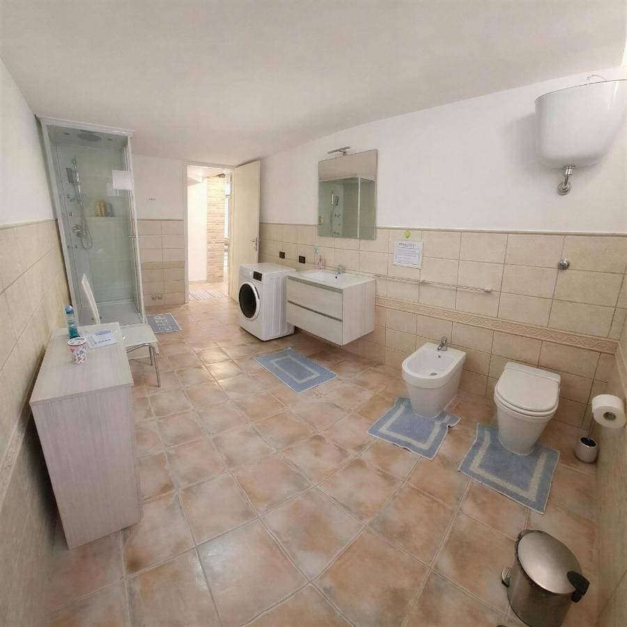 Foto 4 von 60: One-Bedroom Apartment