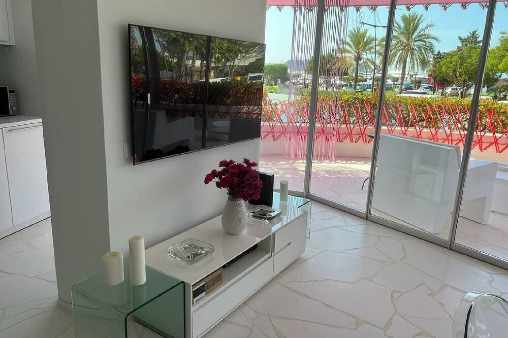 Foto 8 von 15: Sunset Views Apartment | Ibiza Marina & Old Town